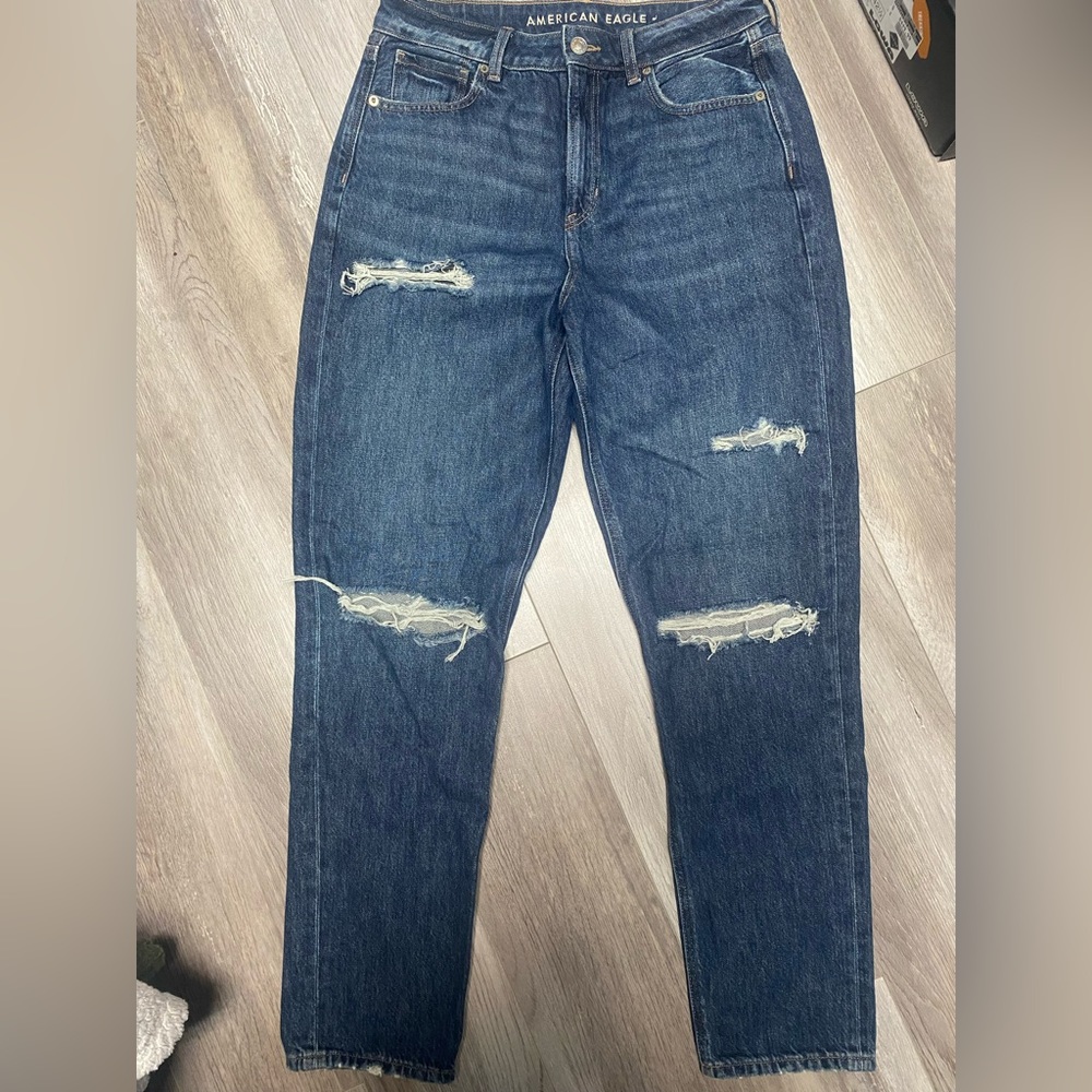 American Eagle Mom Jeans